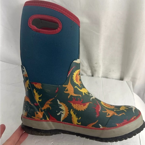 Bogs K Classic Youth Size 5 Dino Rain Boot Pull On waterproof Flaw - Picture 13 of 15